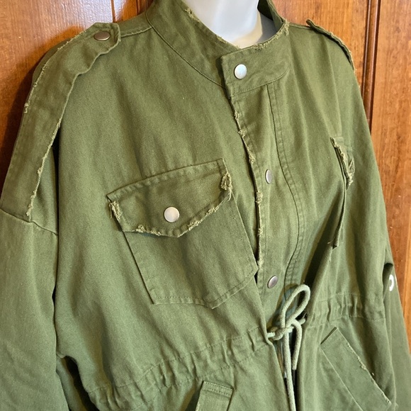 YOLO Army Green Utility Jacket - Picture 5 of 11